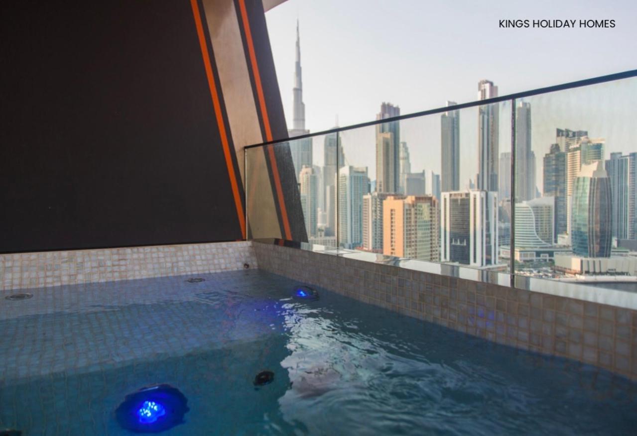 Appartement Binghatti Canal , Burj Khalifa View With Private Jacuzzi And Cinema Screen ,kings Dubai